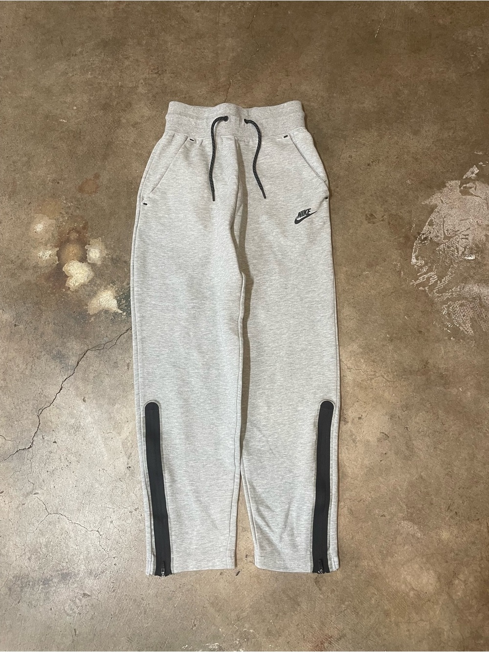 Nike Tech Relaxed Fit Sweatpants